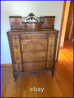 Antique 1920's Ornate Twin Bedroom Set In Good Condition