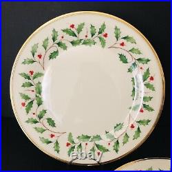 Lenox Holiday Dimension Holly Berry Christmas Dinner Plates Gold Trim Set 4 MINT