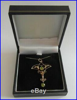 Lovely Antique 9ct Gold and Peridot set Art Nouveau Pendant Necklace 18 Chain