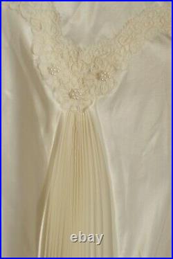 VTG? Victoria's Secret Art Nouveau Bridal Nightgown & Robe Set Ivory Satin? , L