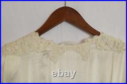 VTG? Victoria's Secret Art Nouveau Bridal Nightgown & Robe Set Ivory Satin? , L